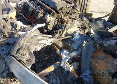 2011 Chevrolet Corvette Grand Sport from USA, damaged, VIN 1G1YW2DW2B5108369